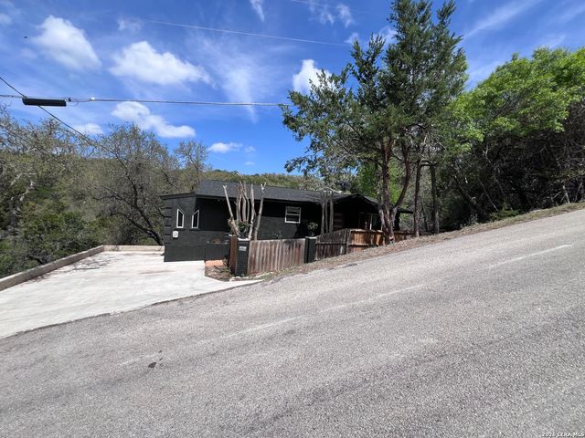 1156 Deerwood, Canyon Lake, TX 78133