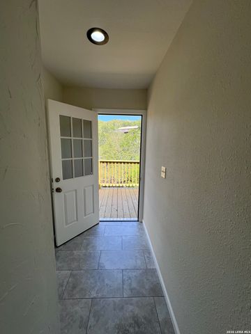 1156 Deerwood, Canyon Lake, TX 78133