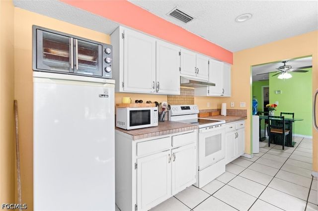 918 McKinley AVE, Lehigh Acres, FL 33972