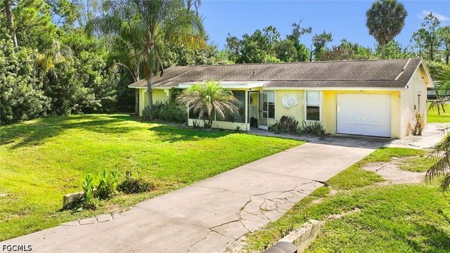 918 McKinley AVE, Lehigh Acres, FL 33972