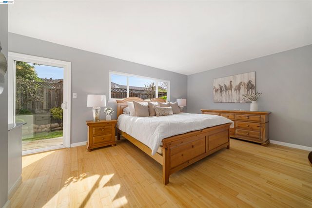 5534 Blackbird Dr, Pleasanton, CA 94566