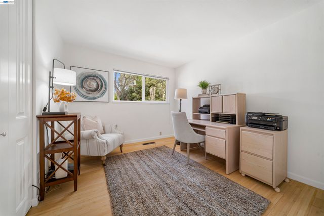 5534 Blackbird Dr, Pleasanton, CA 94566