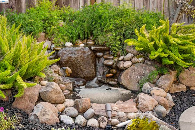 5534 Blackbird Dr, Pleasanton, CA 94566