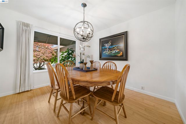 5534 Blackbird Dr, Pleasanton, CA 94566