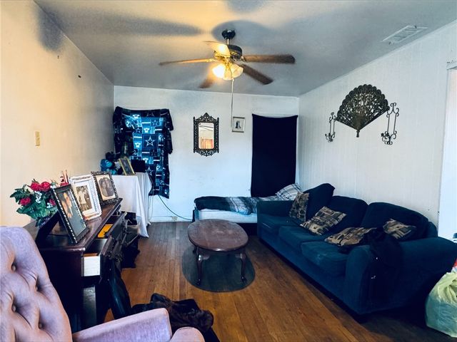 1634 Brentwood Dr, Corpus Christi, TX 78415