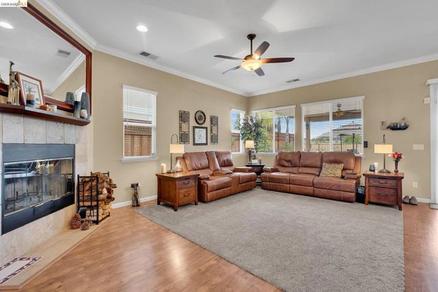 2611 Torrey Pines Dr, Brentwood, CA 94513