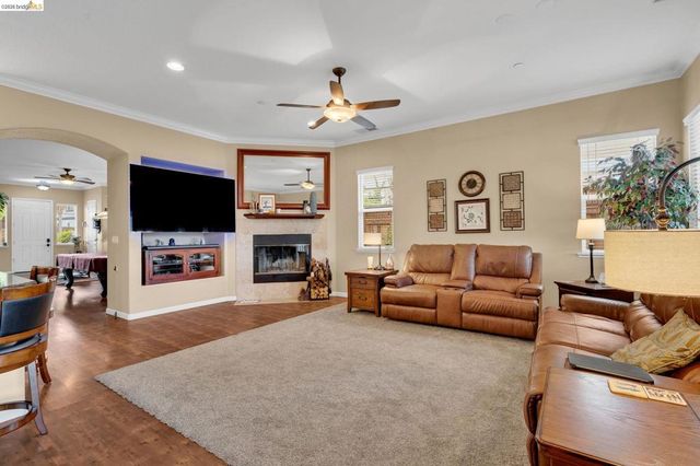 2611 Torrey Pines Dr, Brentwood, CA 94513