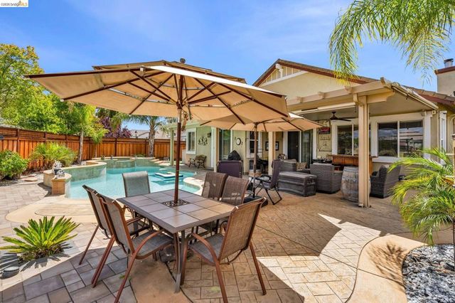 2611 Torrey Pines Dr, Brentwood, CA 94513