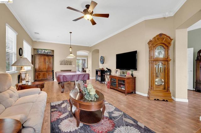 2611 Torrey Pines Dr, Brentwood, CA 94513