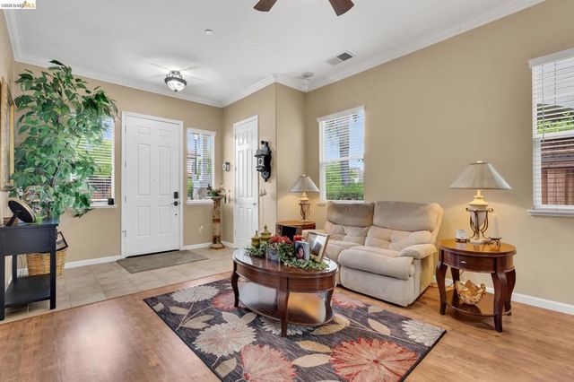 2611 Torrey Pines Dr, Brentwood, CA 94513
