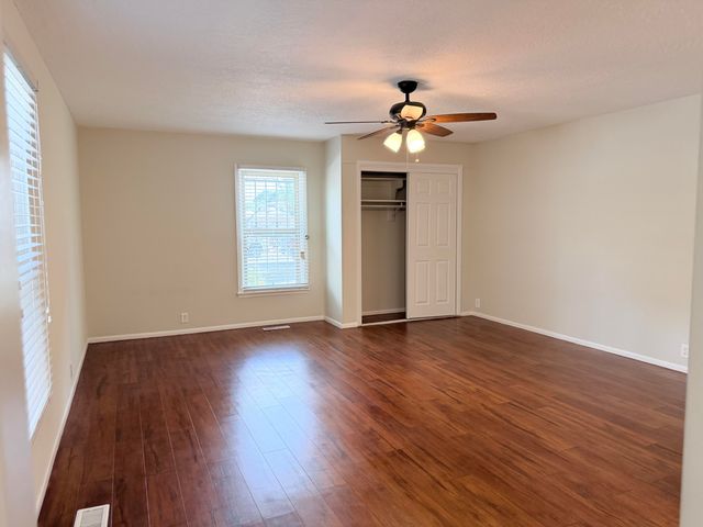 7209 Vista Del Arroyo Avenue NE, Albuquerque, NM 87109