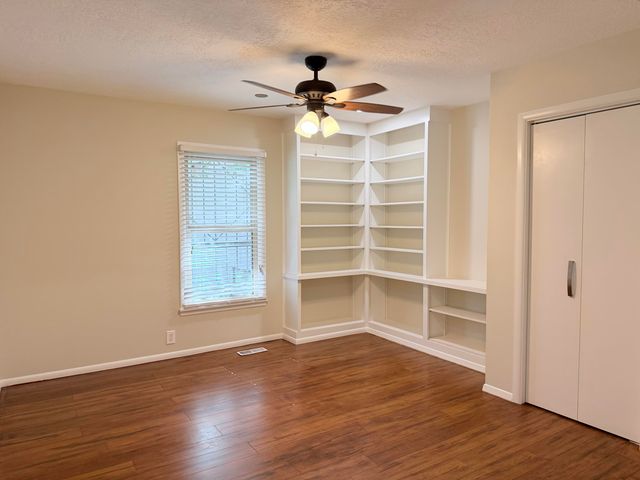 7209 Vista Del Arroyo Avenue NE, Albuquerque, NM 87109