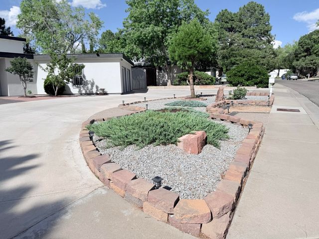 7209 Vista Del Arroyo Avenue NE, Albuquerque, NM 87109