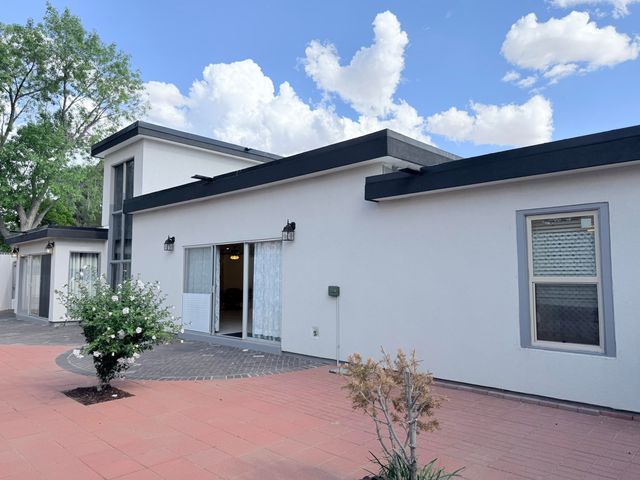 7209 Vista Del Arroyo Avenue NE, Albuquerque, NM 87109