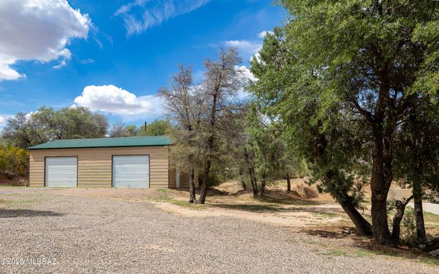 531 S Cody Loop Road, Oracle, AZ 85623