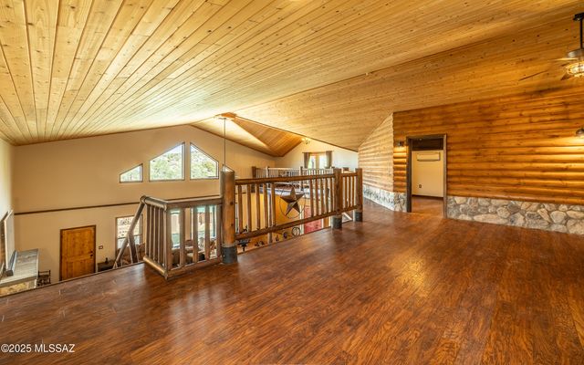 531 S Cody Loop Road, Oracle, AZ 85623