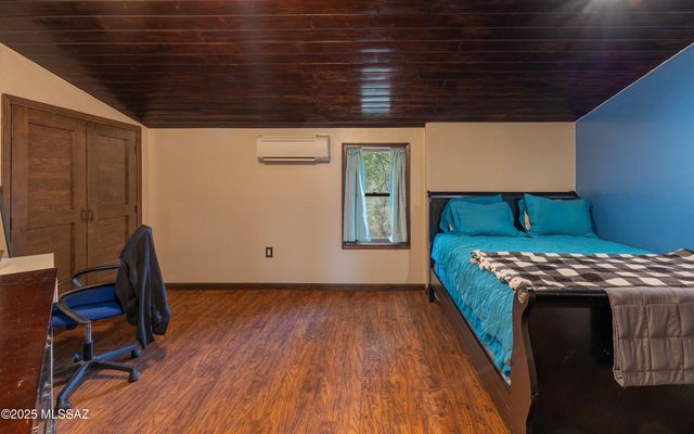 531 S Cody Loop Road, Oracle, AZ 85623