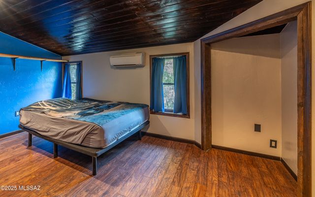 531 S Cody Loop Road, Oracle, AZ 85623