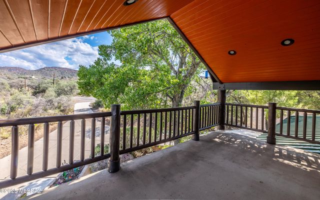 531 S Cody Loop Road, Oracle, AZ 85623