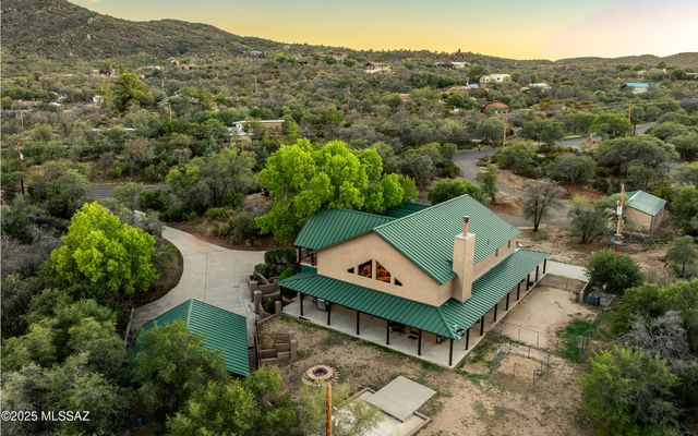 531 S Cody Loop Road, Oracle, AZ 85623