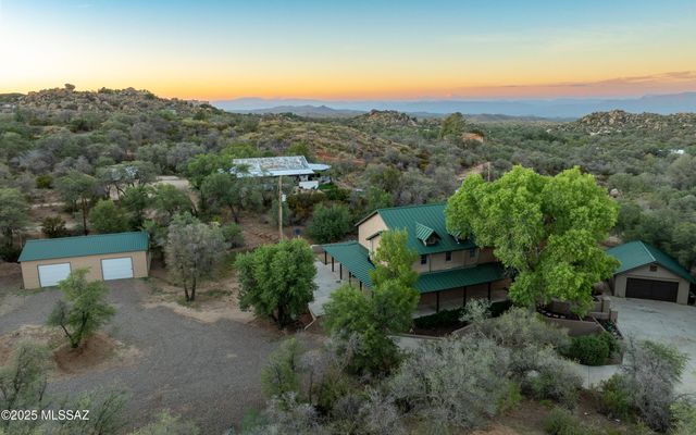 531 S Cody Loop Road, Oracle, AZ 85623