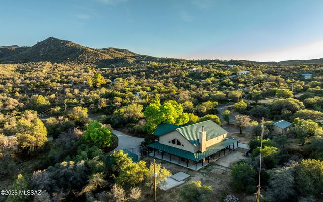 531 S Cody Loop Road, Oracle, AZ 85623