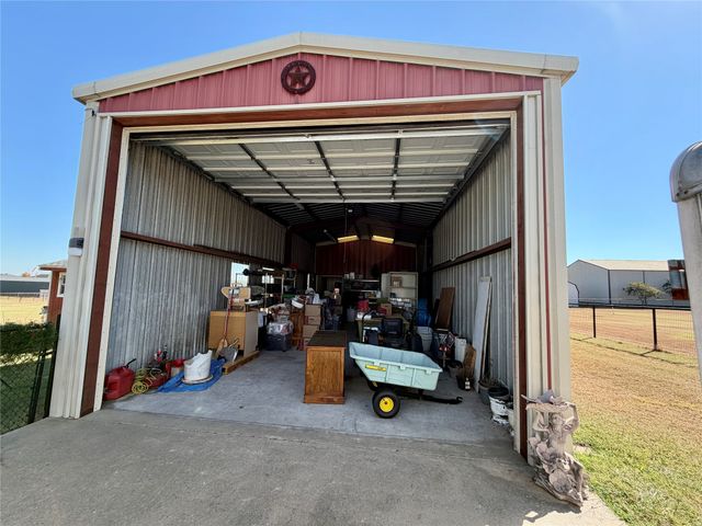 1333 E Highland Road, Waxahachie, TX 75167
