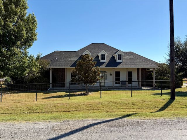 1333 E Highland Road, Waxahachie, TX 75167