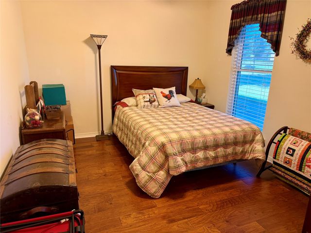 1333 E Highland Road, Waxahachie, TX 75167