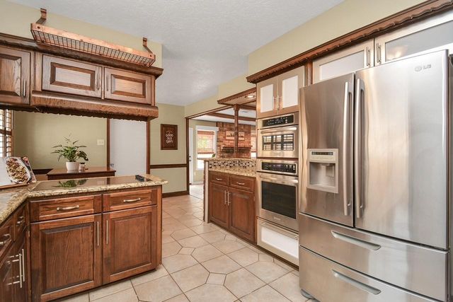 9811 Rocktree Drive, Houston, TX 77040