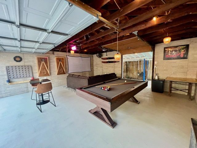 9811 Rocktree Drive, Houston, TX 77040