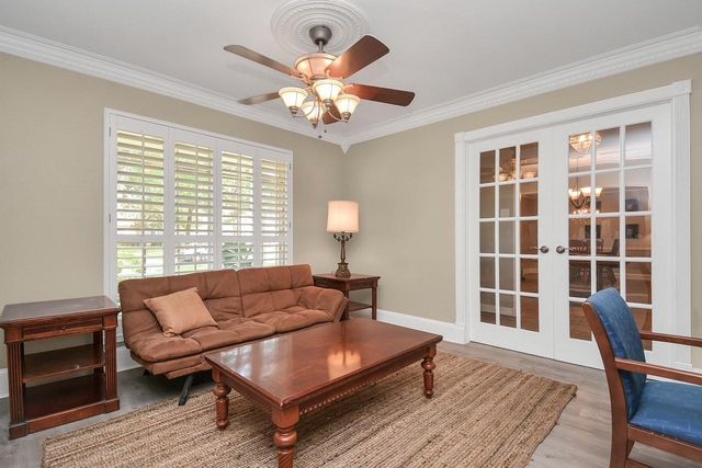 9811 Rocktree Drive, Houston, TX 77040
