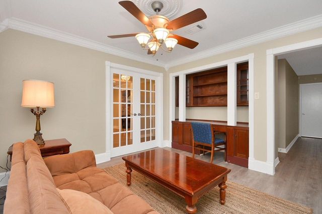 9811 Rocktree Drive, Houston, TX 77040