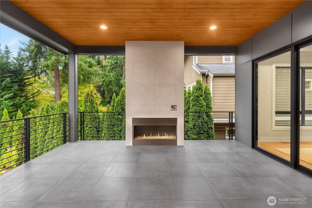 1630 104th Avenue SE, Bellevue, WA 98004