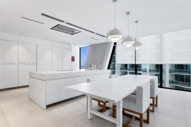 1000 Biscayne Boulevard 3701, Miami, FL 33132