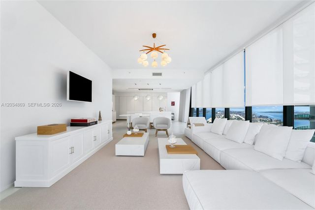 1000 Biscayne Boulevard 3701, Miami, FL 33132