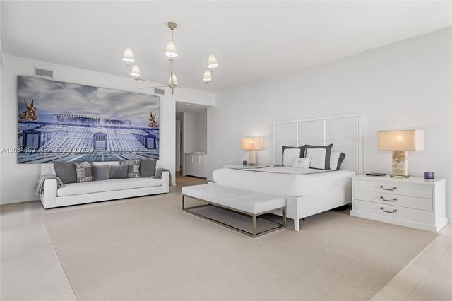 1000 Biscayne Boulevard 3701, Miami, FL 33132