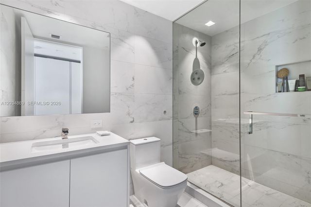 1000 Biscayne Boulevard 3701, Miami, FL 33132