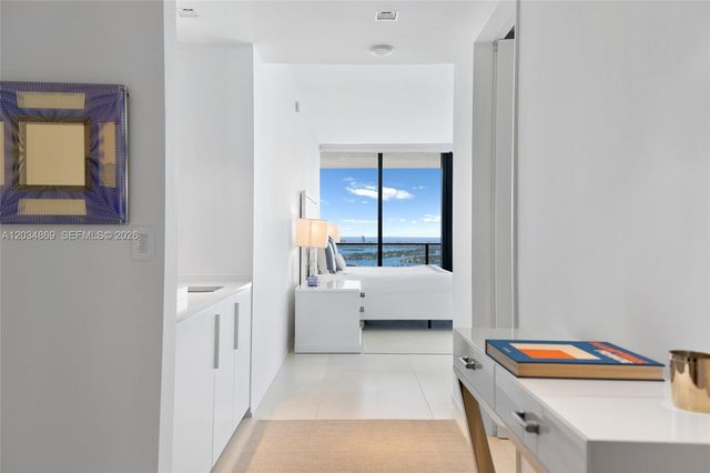 1000 Biscayne Boulevard 3701, Miami, FL 33132