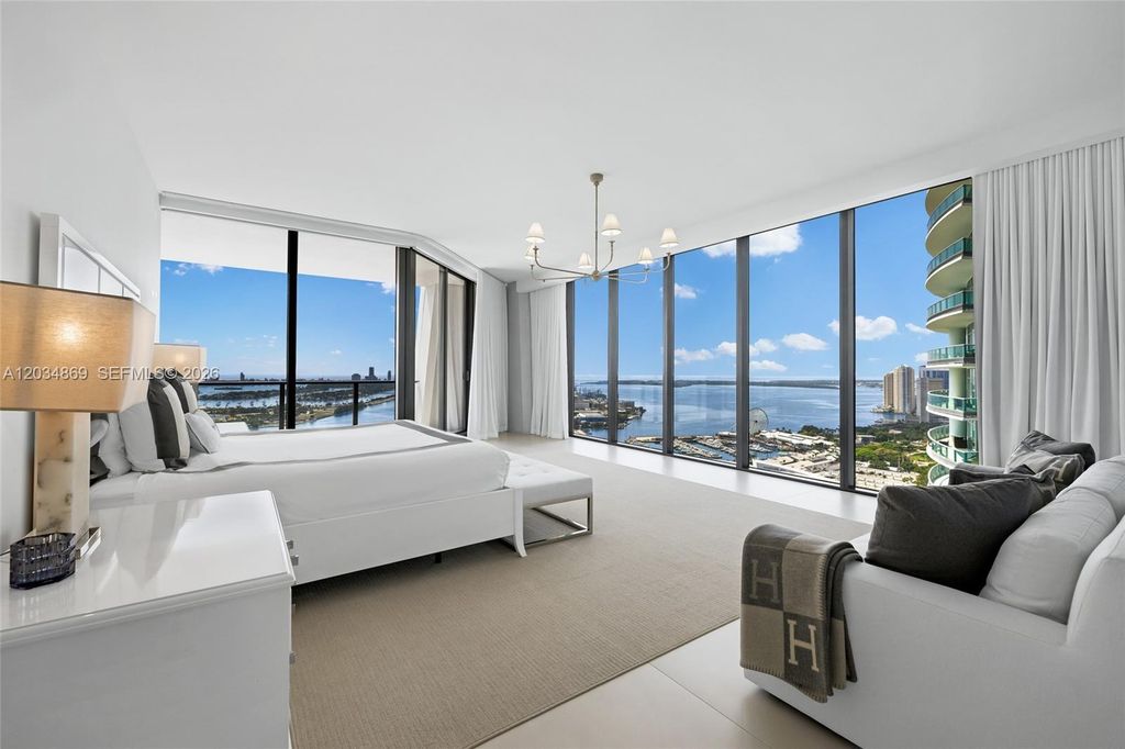 1000 Biscayne Boulevard 3701, Miami, FL 33132