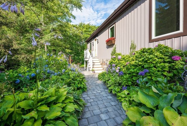 104 Fir St, Fairhaven, MA 02719