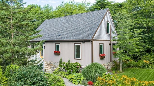 104 Fir St, Fairhaven, MA 02719