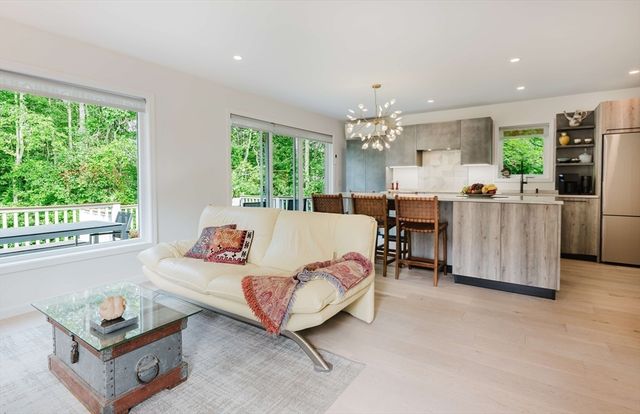 104 Fir St, Fairhaven, MA 02719