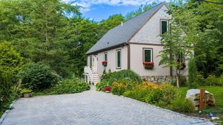 104 Fir St, Fairhaven, MA 02719