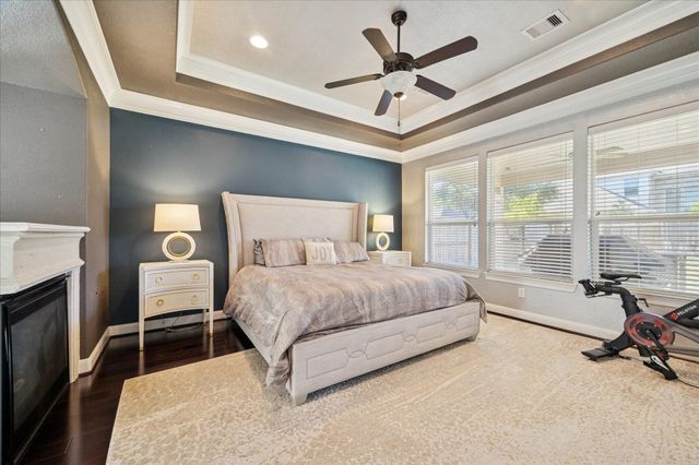 410 Mcallister Avenue, Sugar Land, TX 77479