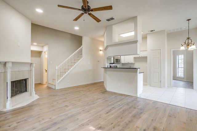 1502 Shadow Run, Weatherford, TX 76086