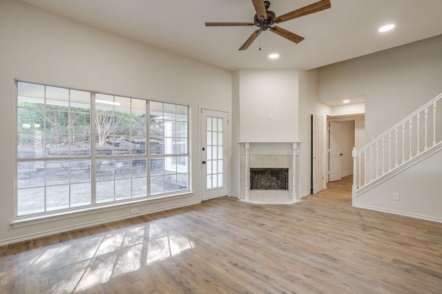 1502 Shadow Run, Weatherford, TX 76086
