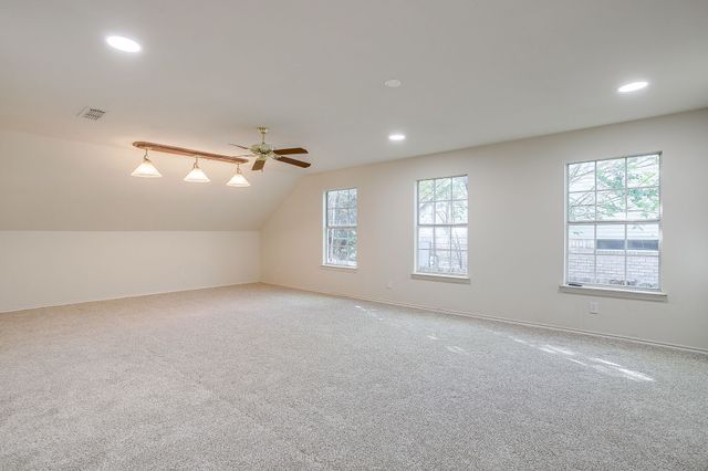 1502 Shadow Run, Weatherford, TX 76086