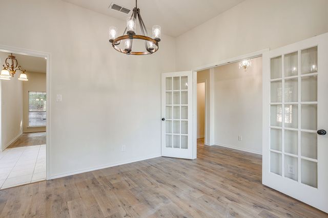 1502 Shadow Run, Weatherford, TX 76086