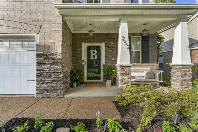 752 Bench Ln, Mount Juliet, TN 37122